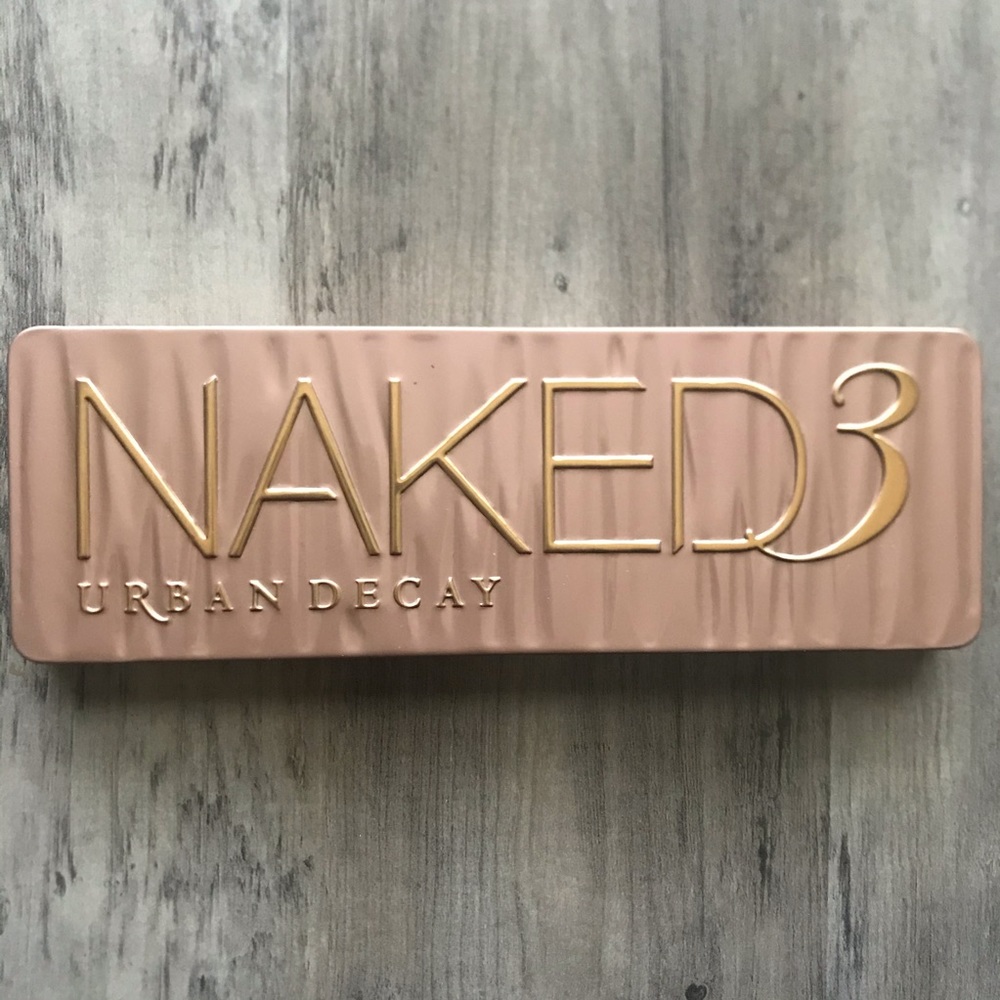 Urban Decay Naked 3 eyeshadow palette